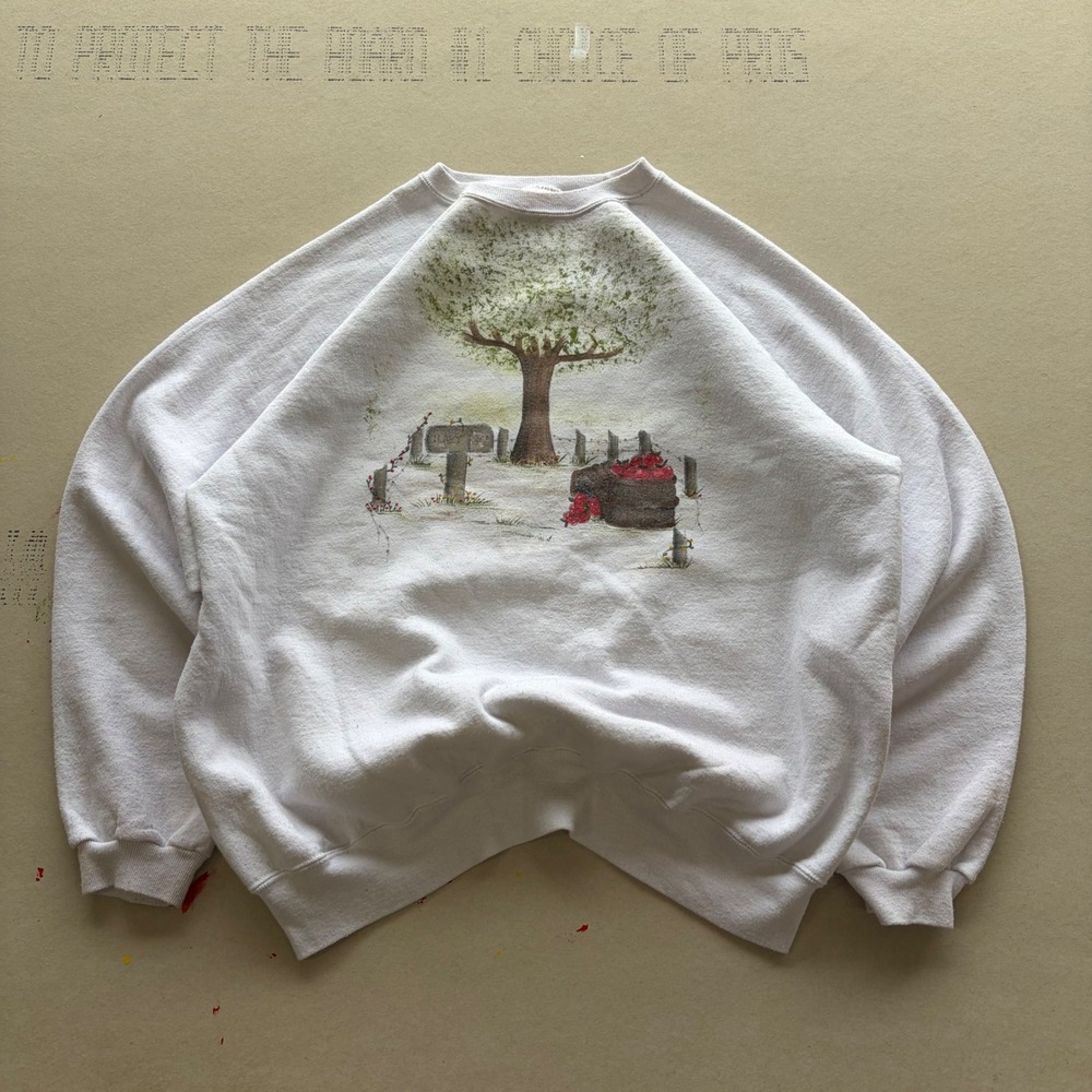 Vintage 90s Hanes Her Way Apple Tree Graphic Sweatshirt